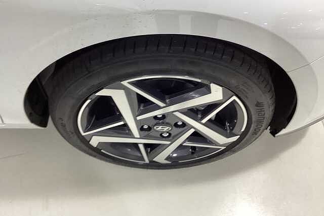 Hyundai I20 1.0T GDi Premium 5dr DCT Hatchback White