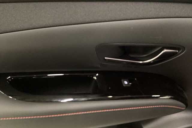 Hyundai TUCSON 1.6T 48V MHD N Line S 5dr 4WD DCT Red