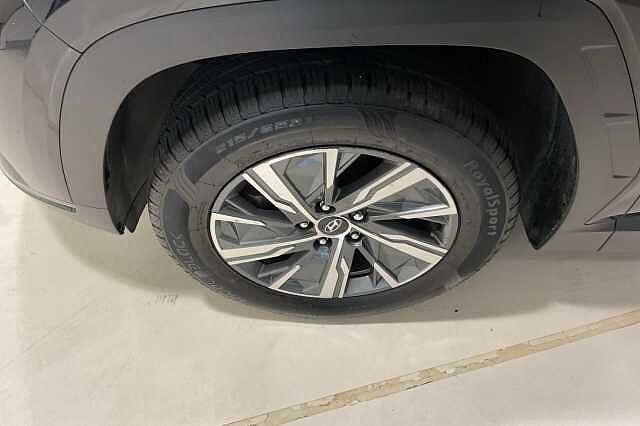 Hyundai TUCSON 1.6 TGDi Hybrid 230 SE Connect 5dr 2WD Auto Black