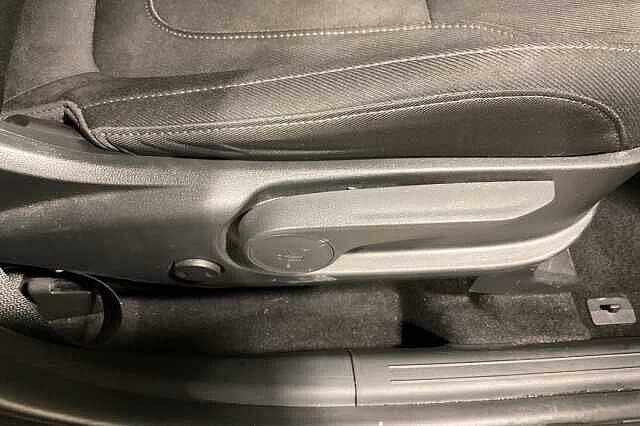 Hyundai TUCSON 1.6 TGDi Hybrid 230 SE Connect 5dr 2WD Auto Black