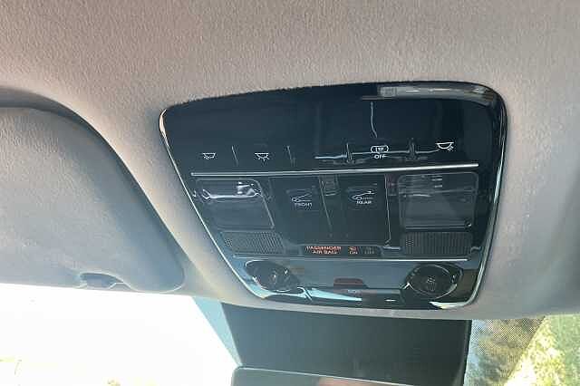 Hyundai SANTA FE 1.6 TGDi 239 Hybrid Ultimate 5dr Auto Silver
