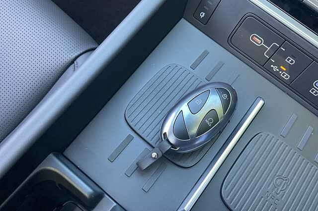 Hyundai SANTA FE 1.6 TGDi 239 Hybrid Ultimate 5dr Auto Silver