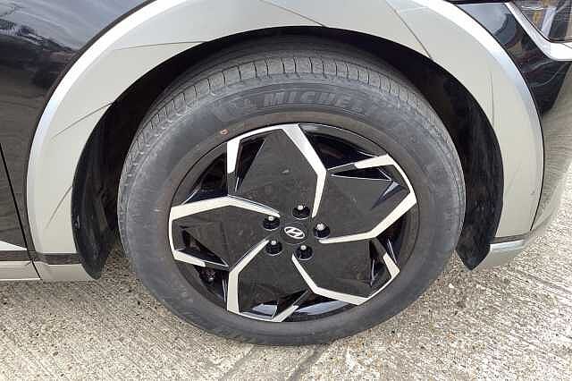 Hyundai IONIQ 5 E (217ps) Premium 73kWh RWD Black