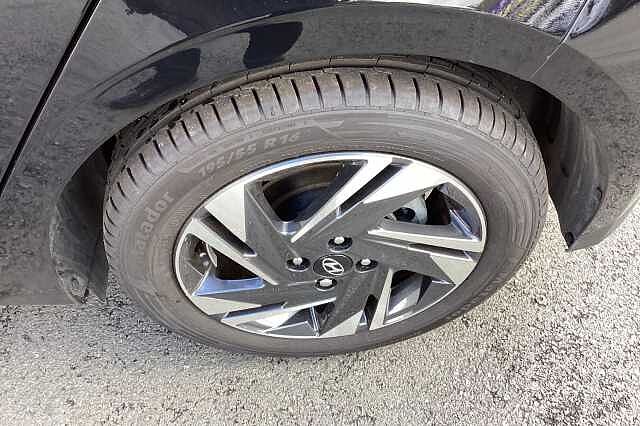 Hyundai I20 1.0 T-GDi 2022MY SE Connect Manual Black