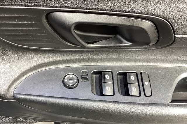 Hyundai I20 1.0 T-GDi 2022MY SE Connect Manual Black