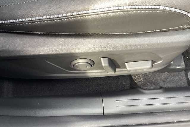 Hyundai TUCSON 1.6T Plug-in Hybrid Ultimate 5dr Auto White