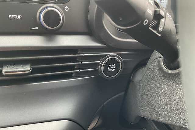 Hyundai BAYON 1.0 TGDi [90] Tech Line 5dr DCT Black