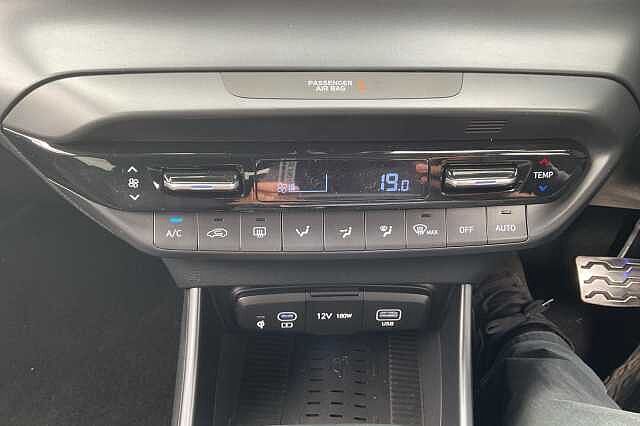 Hyundai BAYON 1.0 TGDi [90] Tech Line 5dr DCT Black