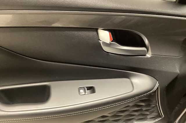 Hyundai SANTA FE 1.6 TGDi Hybrid Ultimate 5dr Auto