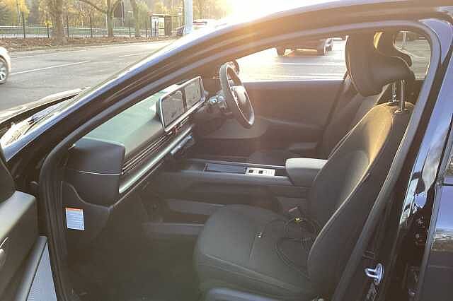 Hyundai IONIQ 6 E (325ps) Premium 77kWh (Dual Motor) AWD