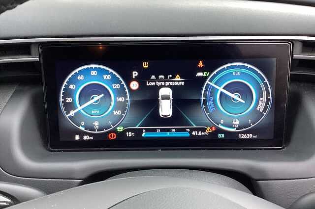 Hyundai TUCSON 1.6 TGDi Hybrid 230 SE Connect 5dr 2WD Auto Red