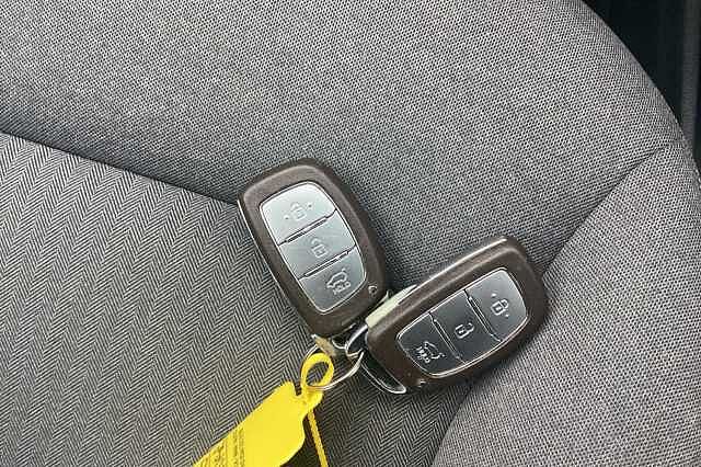 Hyundai IONIQ 100kW Premium 38kWh 5dr Auto