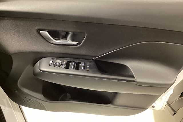 Hyundai KONA 160kW Advance 65kWh 5dr Auto White