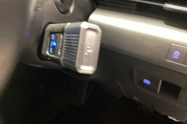 Hyundai KONA 160kW Advance 65kWh 5dr Auto White