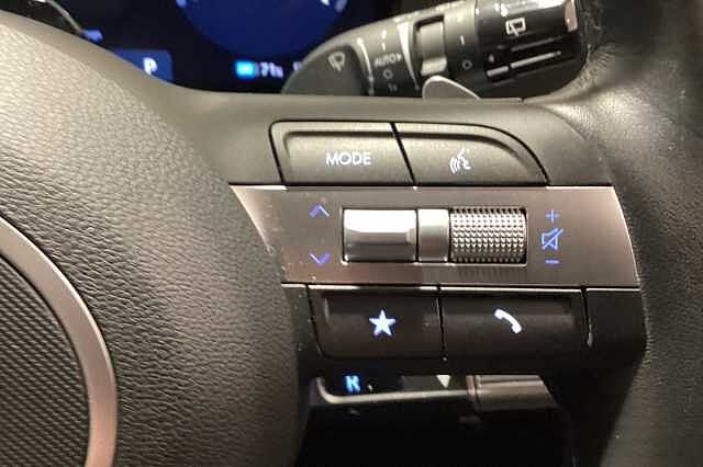 Hyundai KONA 160kW Advance 65kWh 5dr Auto White