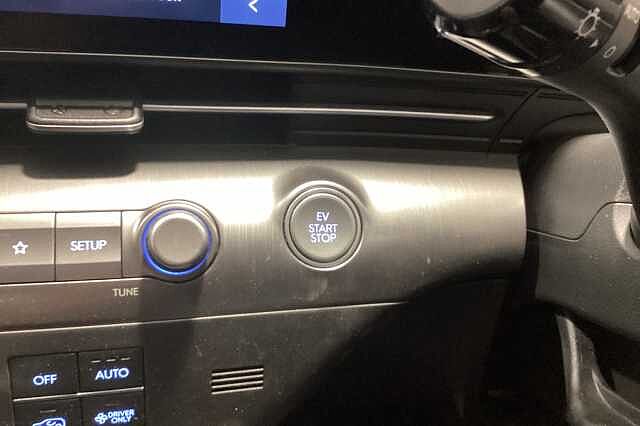 Hyundai KONA 160kW Advance 65kWh 5dr Auto White