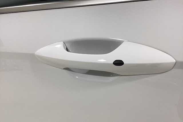 Hyundai KONA 1.6 Hybrid 129 Ultimate 5dr DCT White