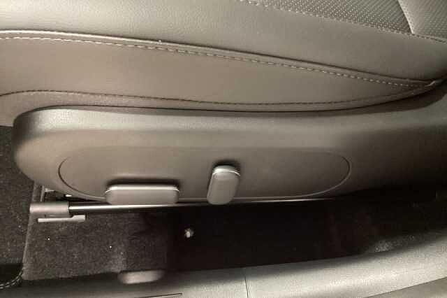 Hyundai KONA 1.6 Hybrid 129 Ultimate 5dr DCT White