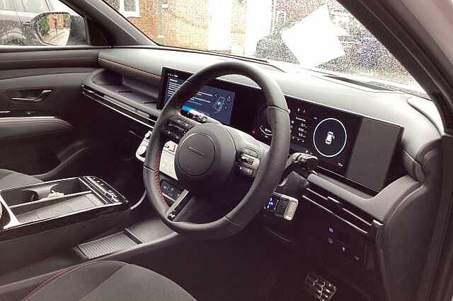 Hyundai TUCSON 1.6T Hybrid N Line S 5dr Auto Estate White