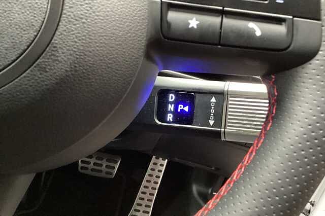 Hyundai TUCSON 1.6T Hybrid N Line S 5dr Auto Estate White