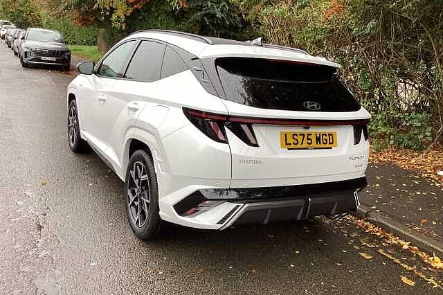Hyundai TUCSON 1.6T Hybrid N Line S 5dr Auto Estate White