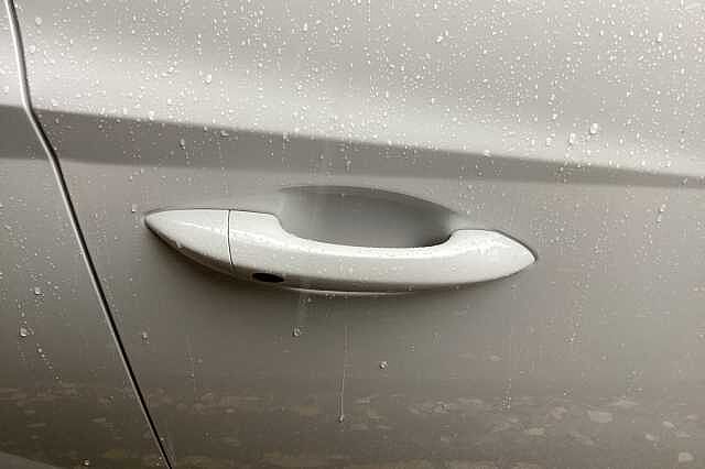 Hyundai TUCSON 1.6T Hybrid N Line S 5dr Auto Estate White