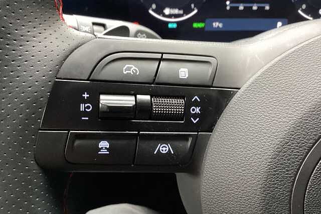 Hyundai TUCSON 1.6T Hybrid N Line S 5dr Auto Estate White