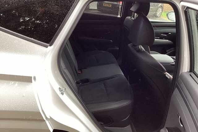 Hyundai TUCSON 1.6T Hybrid N Line S 5dr Auto Estate White