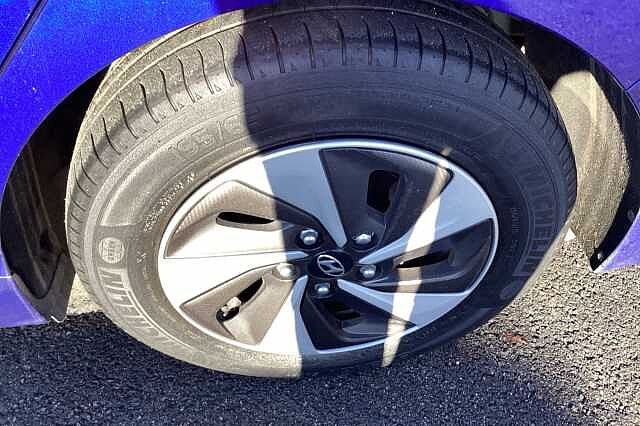 Hyundai IONIQ 1.6 GDi Hybrid Premium SE 5dr DCT