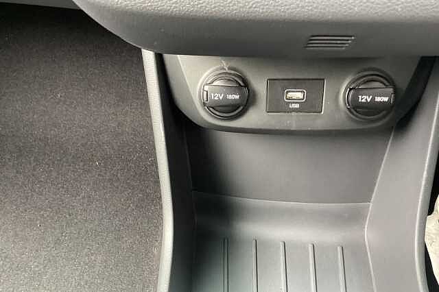 Hyundai IONIQ 100kW Premium 38kWh 5dr Auto