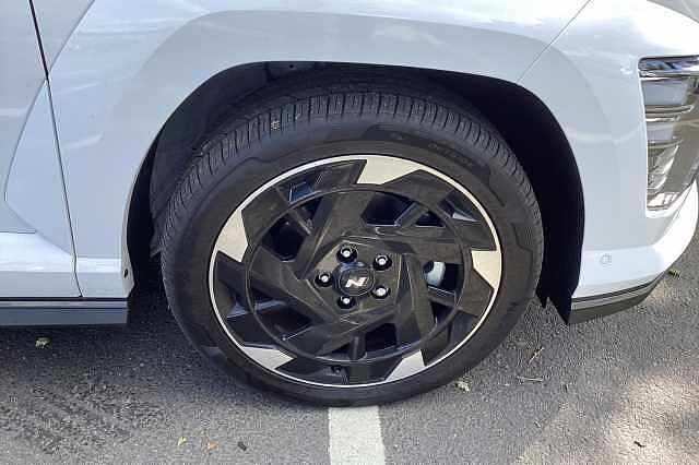 Hyundai KONA E (218ps) N Line S White