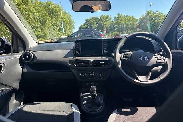 Hyundai I10 1.0 (63ps) Advance Auto Black