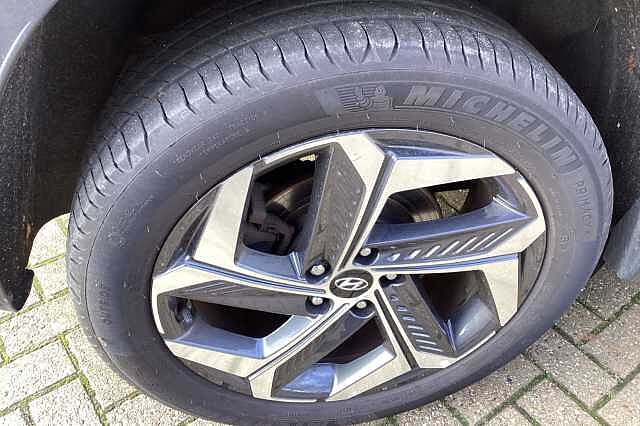 Hyundai Tucson 1.6 TGDi Hybrid 230 Premium 5dr 2WD Auto Estate