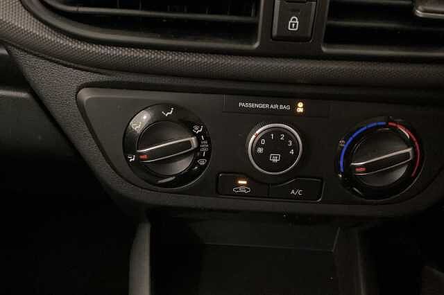 Hyundai I10 1.0 SE Connect 5 Door Black