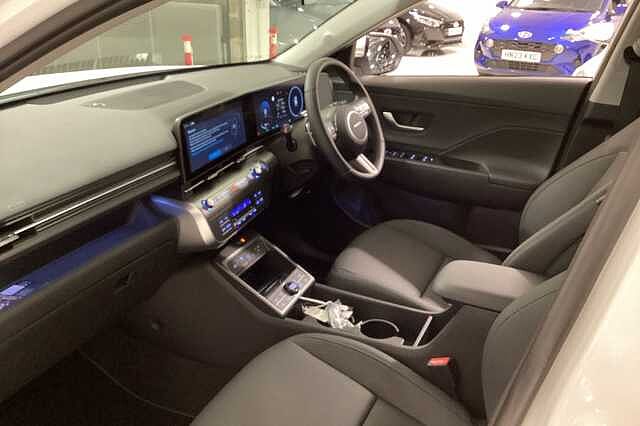 Hyundai KONA 1.6 GDi Hybrid Ultimate 5dr DCT Hatchback White