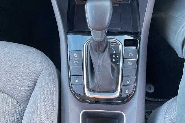 Hyundai IONIQ 1.6 GDi Hybrid Premium 5dr DCT