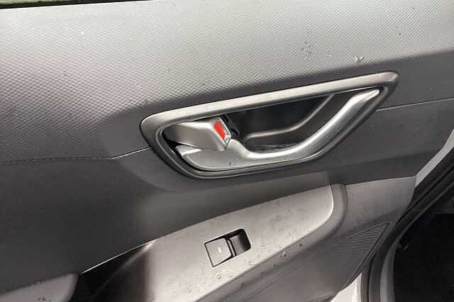 Hyundai IONIQ 1.6 GDi Plug-in Hybrid Premium 5dr DCT