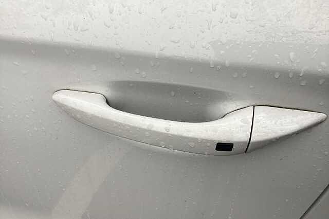 Hyundai IONIQ 1.6 GDi Plug-in Hybrid Premium 5dr DCT