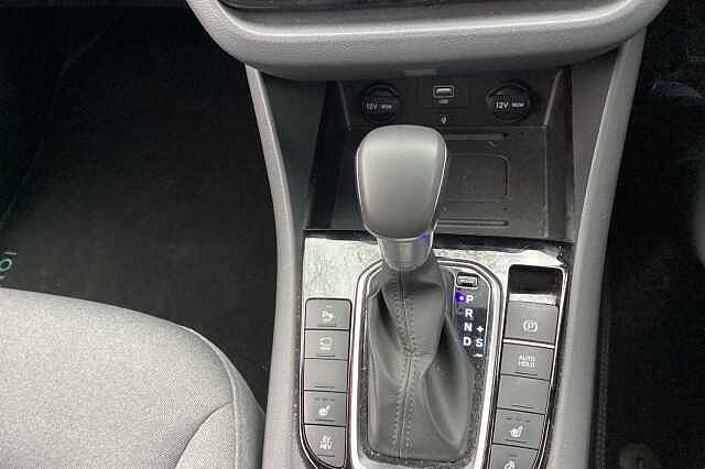 Hyundai IONIQ 1.6 GDi Plug-in Hybrid Premium 5dr DCT