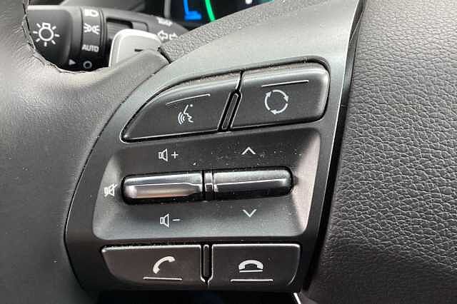 Hyundai IONIQ 1.6 GDi Plug-in Hybrid Premium 5dr DCT