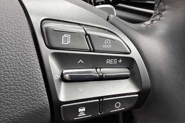 Hyundai IONIQ 1.6 GDi Plug-in Hybrid Premium 5dr DCT