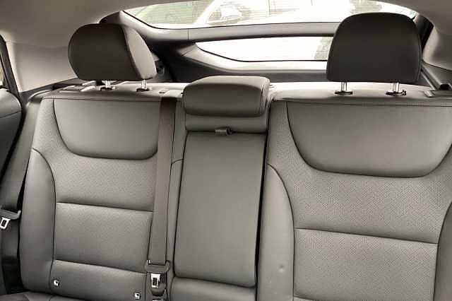 Hyundai IONIQ 1.6 GDi Hybrid Premium SE 5dr DCT