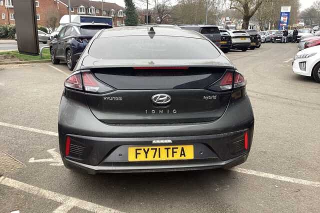 Hyundai IONIQ 1.6 GDi Hybrid Premium SE 5dr DCT