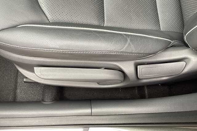 Hyundai IONIQ 1.6 GDi Hybrid Premium SE 5dr DCT