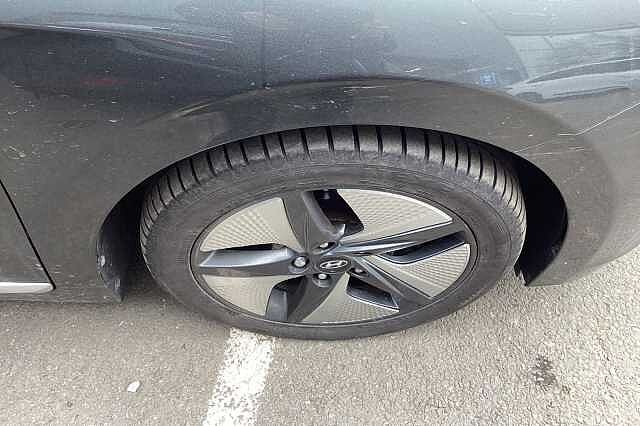 Hyundai IONIQ 1.6 GDi Hybrid Premium SE 5dr DCT