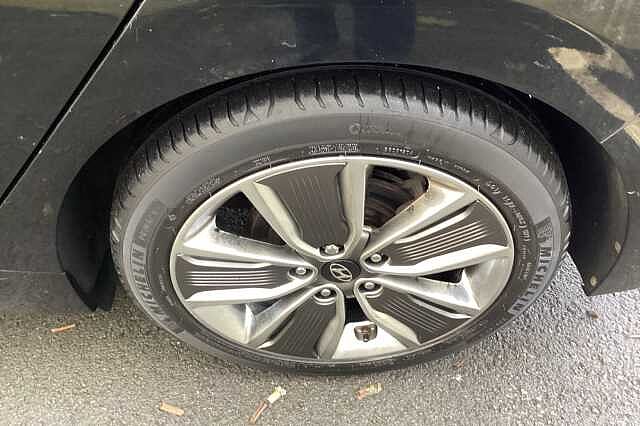 Hyundai IONIQ 1.6 GDi Hybrid Premium SE 5dr DCT