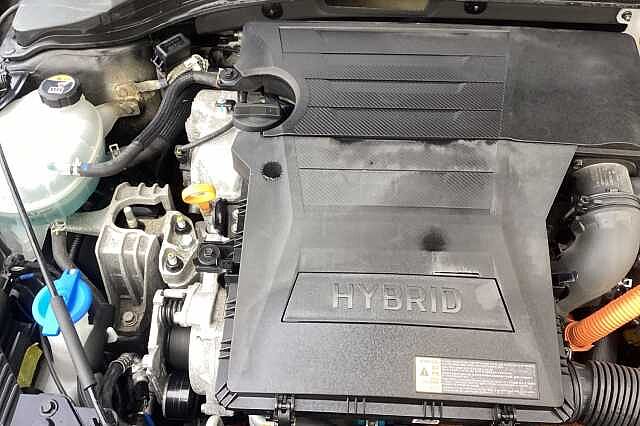 Hyundai IONIQ 1.6 GDi Hybrid Premium SE 5dr DCT