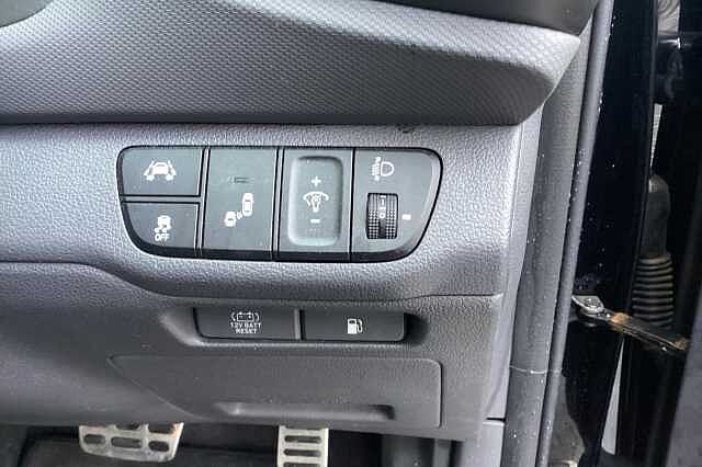 Hyundai IONIQ 1.6 GDi Hybrid Premium SE 5dr DCT