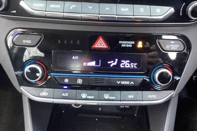 Hyundai IONIQ 1.6 GDi Hybrid Premium SE 5dr DCT