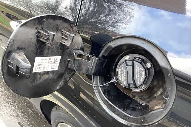 Hyundai IONIQ 1.6 GDi Hybrid Premium SE 5dr DCT